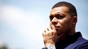 Mbappé vai jogar com a camisola 9 no Real Madrid... mas só por uma temporada