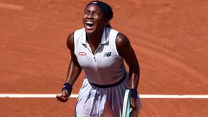 Coco Gauff derrota Ons Jabeur e é a primeira semifinalista de Roland Garros