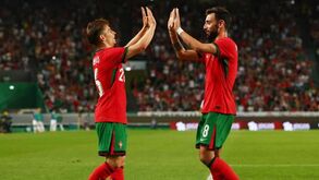 Bruno Fernandes rendido a Francisco Conceição: «Dá para ver que foi treinado pelo pai»