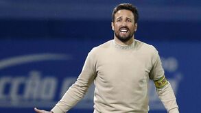 César Peixoto define equipa técnica