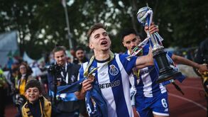 Mais de um mês depois do FC Porto... Ajax oficializa venda de Francisco Conceição