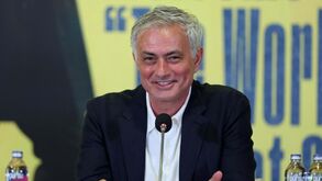 Fenerbahçe revela salário milionário que Mourinho vai receber