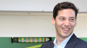Nível superior não dita destino