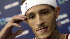 Delonte West volta a tentar fugir à polícia e é apanhado inconsciente minutos depois