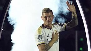 Toni Kroos vai pendurar as botas... só dentro de campo: jogador alemão anuncia planos para o futuro