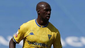 Mangala é a prioridade do Estoril