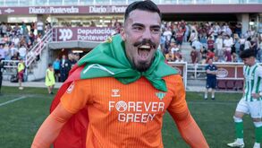 Guilherme Fernandes quer triunfar no Betis: «A porta da equipa principal está aberta»