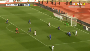 Empate vindo do banco: Nélson Semedo cruzou e Diogo Jota não perdoou