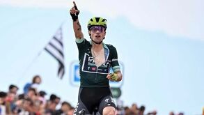 Primoz Roglic conquista o Critérium du Dauphiné