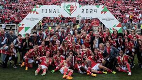 Benfica arruma a casa da equipa feminina: renovações (até com a treinadora), mais uma saída e jogadoras em final de contrato