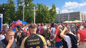 Centenas de adeptos do Raków e um... do Sporting: as imagens do adeus de Kovacevic à Polónia