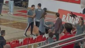 Rui Costa apoia equipa de basquetebol do Benfica antes do encontro com o FC Porto