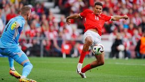 Bah entusiasmado para o Europeu: «Evoluí muito no Benfica»