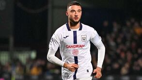 Debast confirma que vai jogar no Sporting: «É o passo certo»