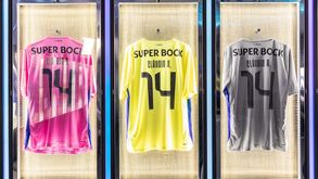 À boleia da renovação de Cláudio Ramos: FC Porto apresenta equipamentos de guarda-redes para 2024/25