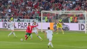 Indefensável: o grande golo de Cristiano Ronaldo frente à Irlanda visto... da bancada