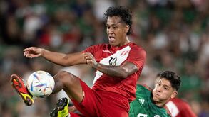 Renato Tapia renuncia à Copa América por ausência de... seguro