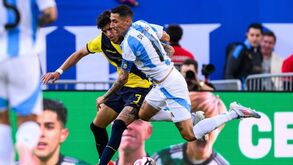 Mascherano coloca Di María no topo: «Tirando Messi e Maradona, está entre os melhores»