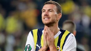 Fica ou vai? Novela em torno de Edin Dzeko continua bem viva