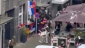 Ingleses, albaneses e sérvios em confrontos nas ruas de Gelsenkirchen