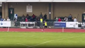 Jovem de 14 anos recém-contratado pelo Man. United impressiona pela velocidade