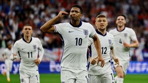 A crónica do Sérvia-Inglaterra, 0-1: Só este 'Hey Jude' é que o faria comprar o álbum de Gelsenkirchen