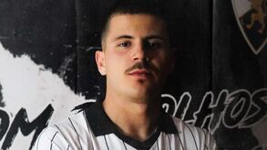 Farense oficializa central proveniente do Atlético Madrid