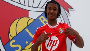 Filho de Yannick Djaló assina pelo Benfica