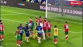 A festa portuguesa em Leipzig com adeptos invasores à mistura