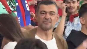 Foi assim que Sérgio Conceição vibrou na bancada com o golo de Francisco à Rep. Checa  
