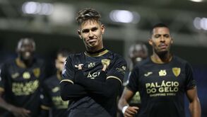 Marquinho assina em definitivo pelo Ac. Viseu
