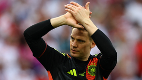 Neuer iguala recorde de Buffon