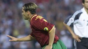 Há 24 anos, Sérgio Conceição 'vestiu' a pele de herói no Euro'2000: esta semana, foi o golo do filho a dar que falar