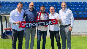 Rafael Assis renova com o Trofense