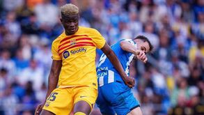 Treinador do Barcelona quer ver jogador associado ao FC Porto na pré-época