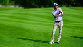 Tomás Melo Gouveia sobe a sétimo no Open da Bretanha