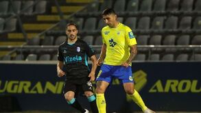 Notícia Record: Alan Ruiz a caminho do E. Amadora
