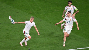 O golo de antigo avançado do Benfica aos 90'+10 que eliminou a Escócia do Euro'2024