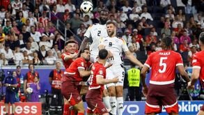 Suíça-Alemanha, 1-1: relógio suíço encrava aos 90