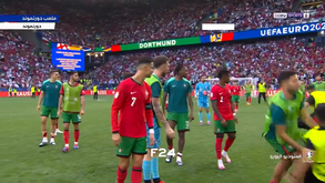 Gonçalo Ramos teve de ser avaliado após ser 'atropelado' por um steward no final do Turquia-Portugal