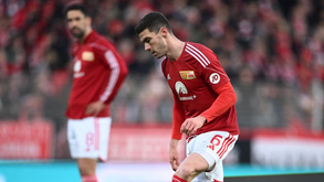 Gosens origina braço de ferro entre Bolonha e Benfica