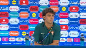 A conversa com Roberto Martínez, a vontade de brilhar e uma garantia: tudo o que disse João Félix