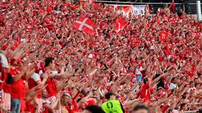 Federação dinamarquesa vai enviar multa da UEFA para casa dos adeptos