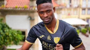 Aidara reforça a defesa do Ac. Viseu