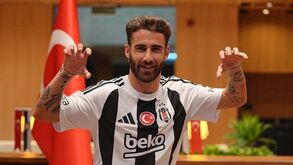 Rafa chega entusiasmado ao Besiktas: «Estou aqui para ganhar campeonato»