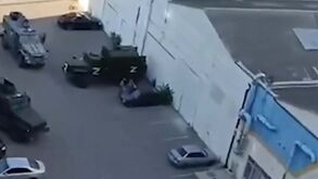 Terrorismo no Daguestão: Forças especiais russas cercam escola de Khabib