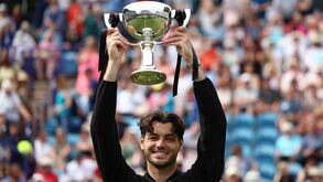 Taylor Fritz conquista torneio de Eastbourne pela terceira vez