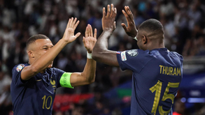 Deschamps pondera utilizar um losango frente à Bélgica