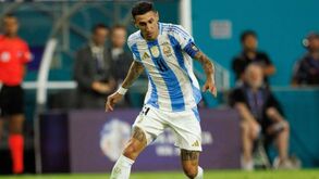 Di María foi capitão num jogo em que 'subiu' a pódio histórico na Argentina: «É muito bonito»