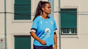 Carlota Cristo ruma à Grécia